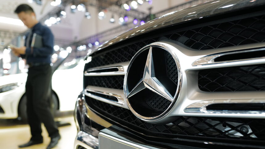 От Mercedes-Benz уточниха, че пакетът акции не е имал стратегическо значение и продажбата е част от прочистване на портфейла