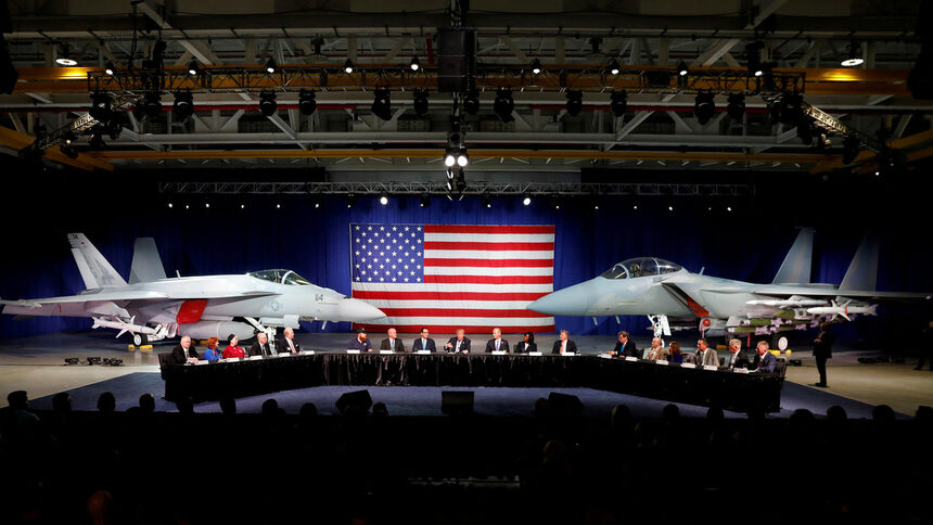 Boeing обяви през юли миналата година, че ще купи бившето си подразделение за 4.7 млрд. долара чрез обмен на акции.