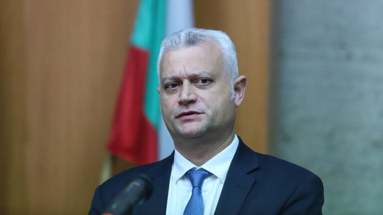 Емил Дечев Емил Дечев