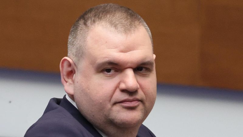 Делян Пеевски в парламента. БГНЕС/Антон Станков Делян Пеевски в парламента. БГНЕС/Антон Станков