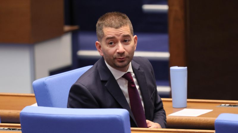 Депутатът от Прогресивна България Слави Василев